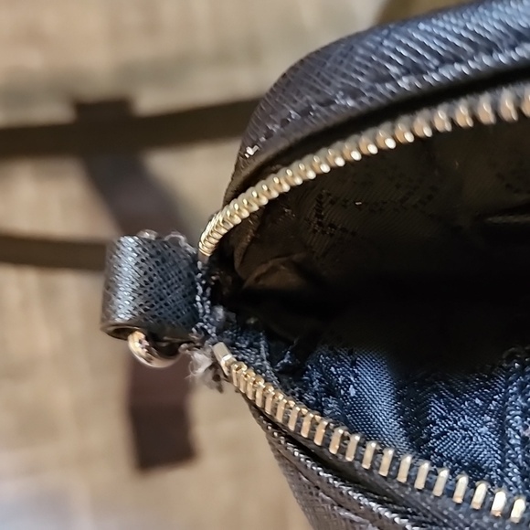 Michael Kors Small Crossbody Purse‎ - Picture 8 of 9